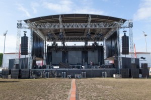 Une vue d’ensemble de la scène du Big Fest Une vue d’ensemble de la scène du Big Fest