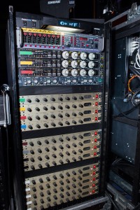 Un rack grand luxe : l’Aphex 1788A, Distressor, BSS DPR901 et Vitalizer Mk2-T.