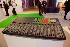 Soundcraft Si Expression 3 sur le stand SCV Audio au SIEL