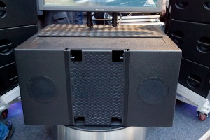 Le sub E218 Adamson dédié au système Energia Le sub E218 Adamson dédié au système Energia