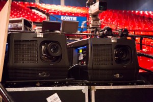 Les deux vidéoprojecteurs Barco FLM-R22+