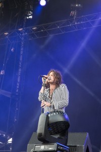 Rival Sons sur la scène principale équipée en Leo.