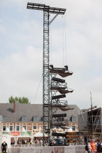 Un totem de poursuites Lancelot placé derrière la régie.