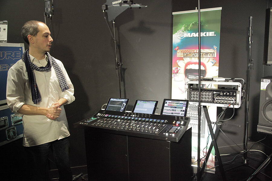 Algam Entreprises Mackie AXIS