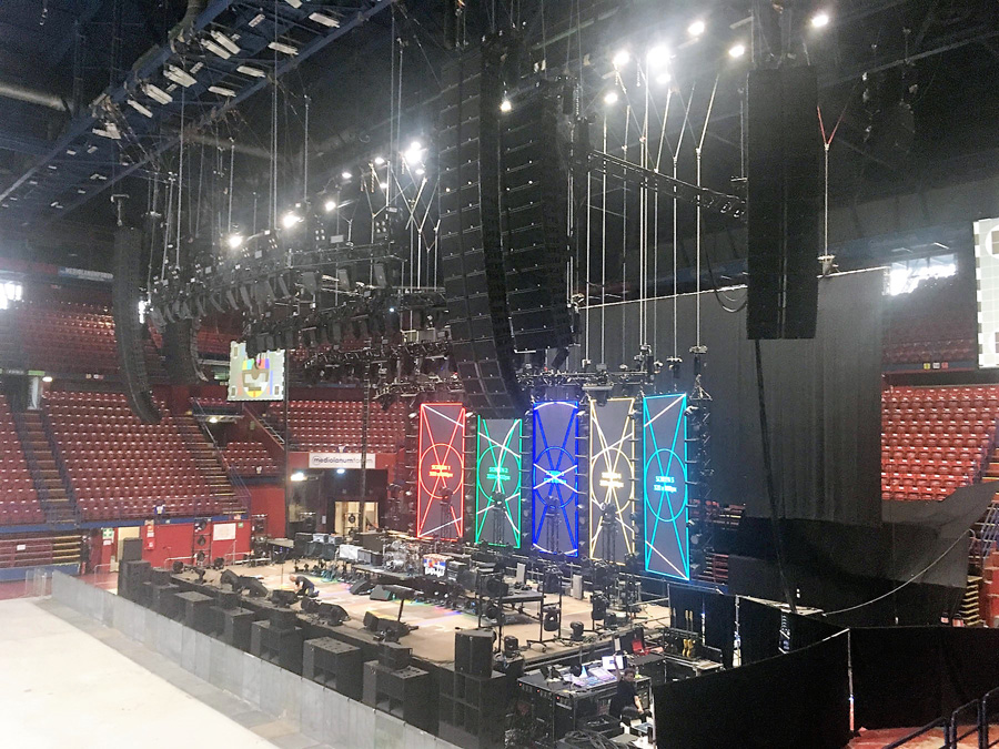 L-Acoustics Cure Tour 2016
