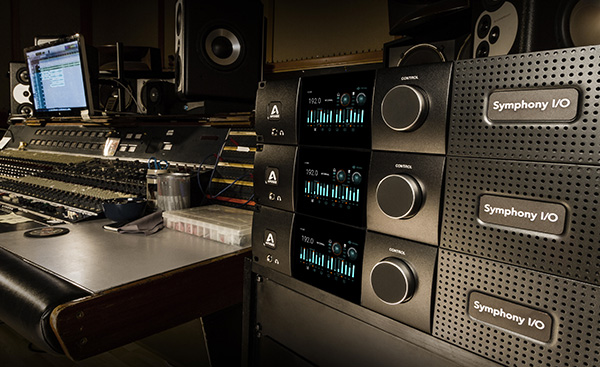 Freevox distribue Apogee