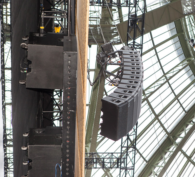 d&b Chantons sous la pluie