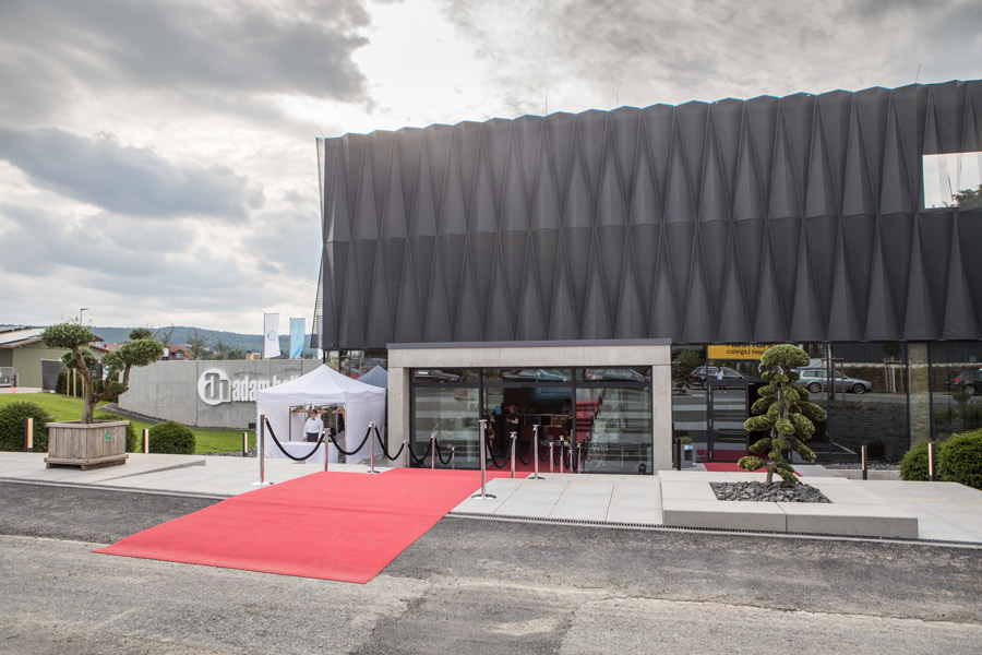 Adam Hall Centre Expert Neu-Anspach