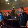 C2C, Zénith de Paris, mars 2013 : A droite, Sébastien ”Mitch” Lefort, puis Cyrille “Cyssous“ Dupont, l’éclairagiste de C2C.