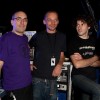M à l'Olympia 2010/06) : A côté de la Midas, à gauche Frédéric Rimbert, assistant retours, au milieu c'est Julien decarne l'ingé son retours et à droite Charles, son assistant.