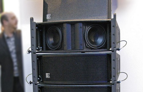 le FLYSUB 15 ici stacké en bas des EIDOS 265 LA existe aussi en version amplifiée iMode.
