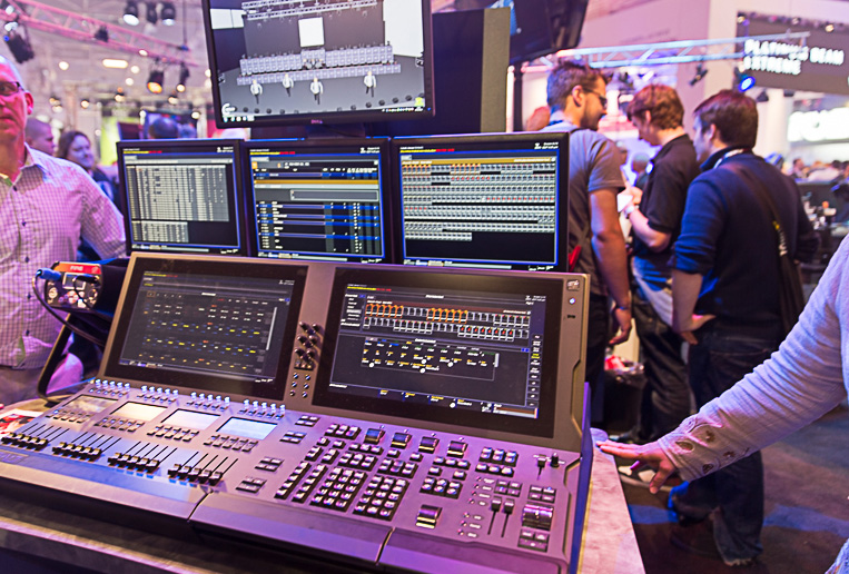 ETC Cobalt 20, la lumière au bout des doigts. SoundLightUp.SoundLightUp.