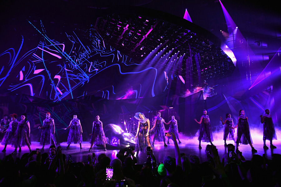 Elation Dartz Lady Gaga