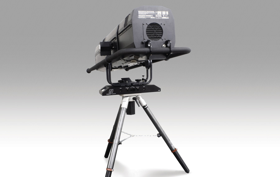 Robert-Juliat-SpotMe-3D-on-a-Cyrano-followspot