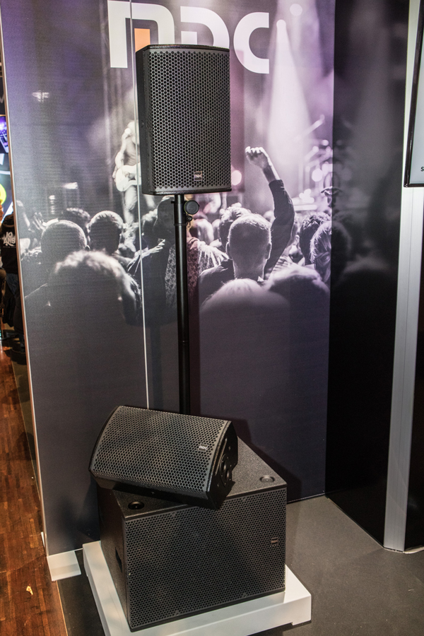 DV2-Sequoia-JTSE-2019 L'enceinte coaxiale MDC8 et le nouveau sub MDC 115S montrés aux JTSE 2019.