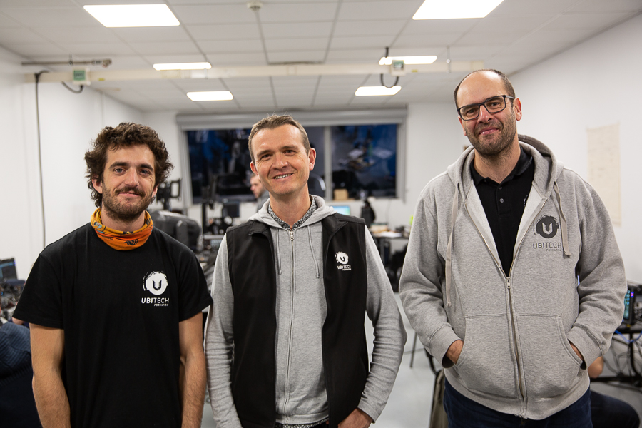 Ubitech Formation Nicolas Varlet, directeur d’Ubitech Formation, entouré des formateurs réseau Florent Maurin à gauche et Ludovic Maurin à droite.