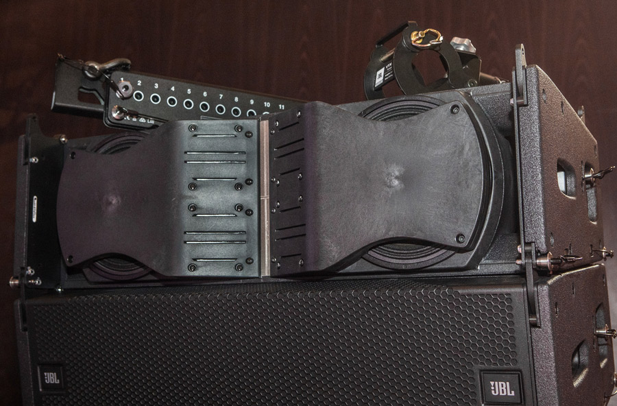 Freevox-JBL-A8-naked