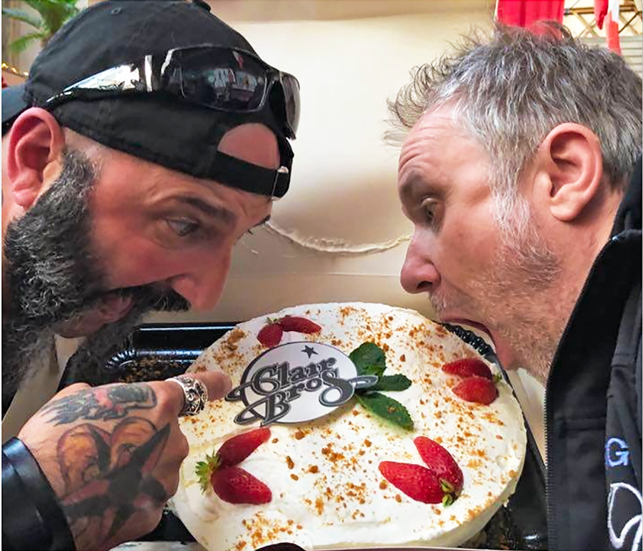 Clair-Days-Vinnie-&-Tophe-cake