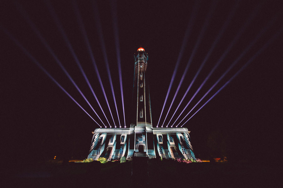 Monumental-Tour-2021-by Wozniak