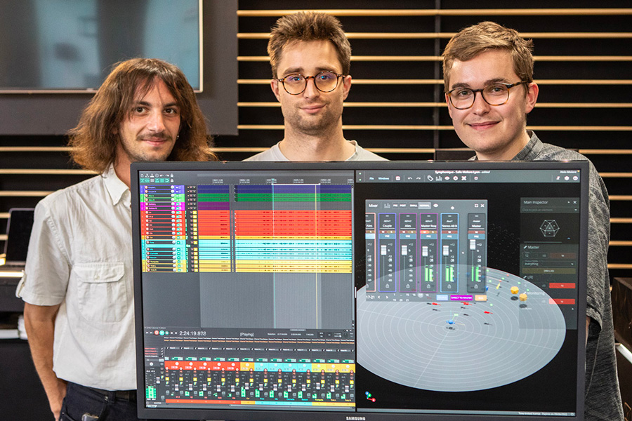 Amadeus-Holo_Native_Team
