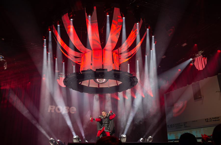 Robe-show-PLS22