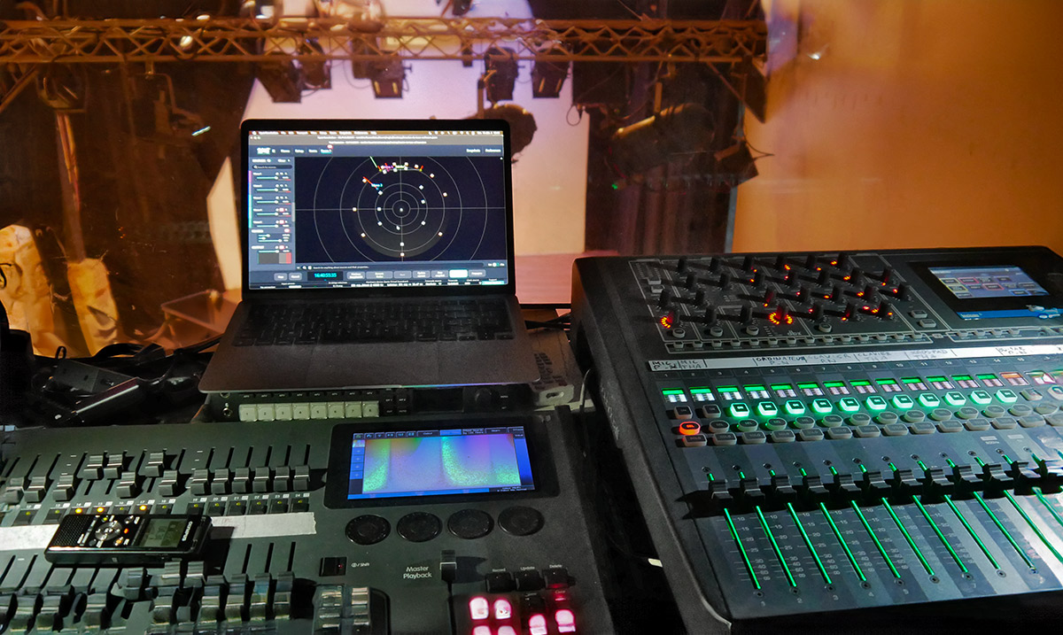 Theatre-Temps-Spatialise_regie-FOH