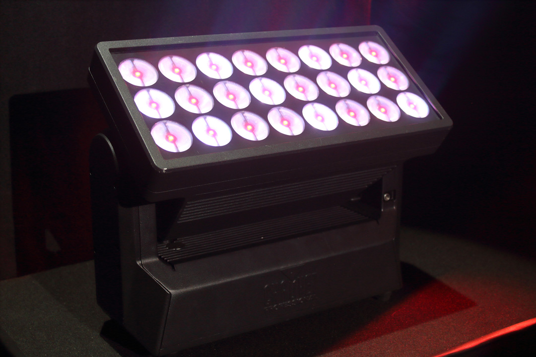 Chauvet-colorstrikeV