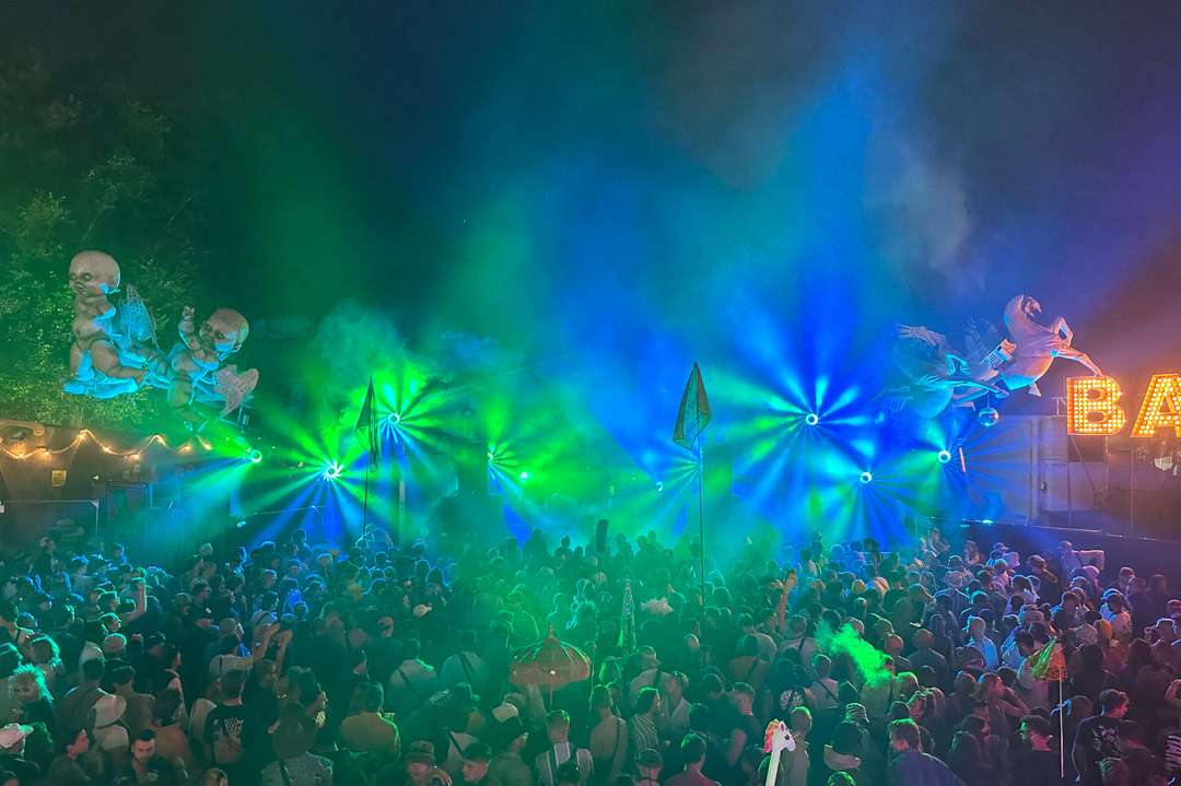 Claypaky_Glastonbury_2025_Unfairground_Flying_Bus