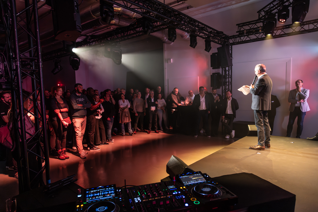 Dix_ans_Robe_Lighting_France