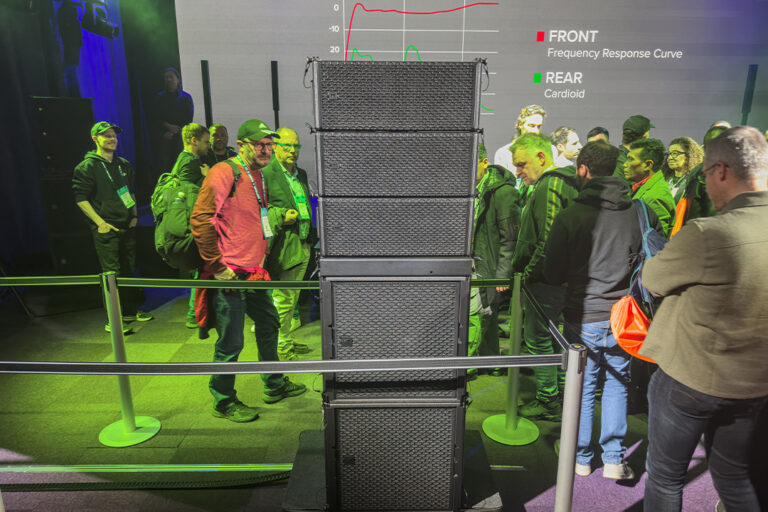 RCF et TT+ Audio font le show à l’ISE 2026 avec les colonnes 3 voies Evox J9 et J11 et le Système line-array cardioïde compact GTX 7C
