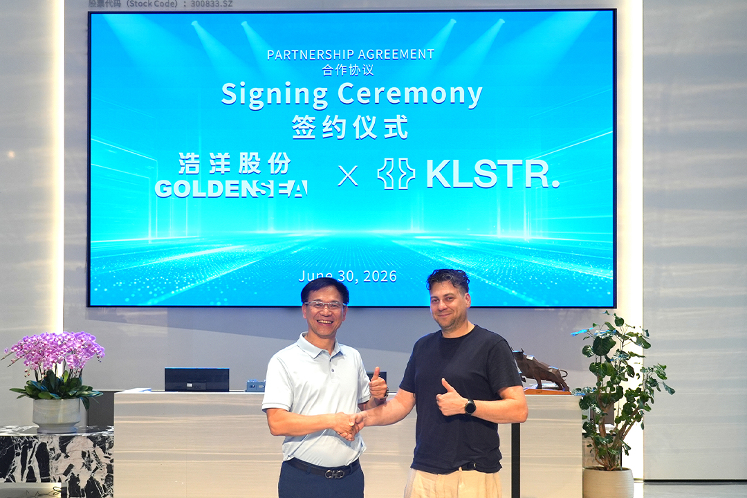 Jiang Weikai President de Golden Sea et Roel Apers fondateur de KLSTR
