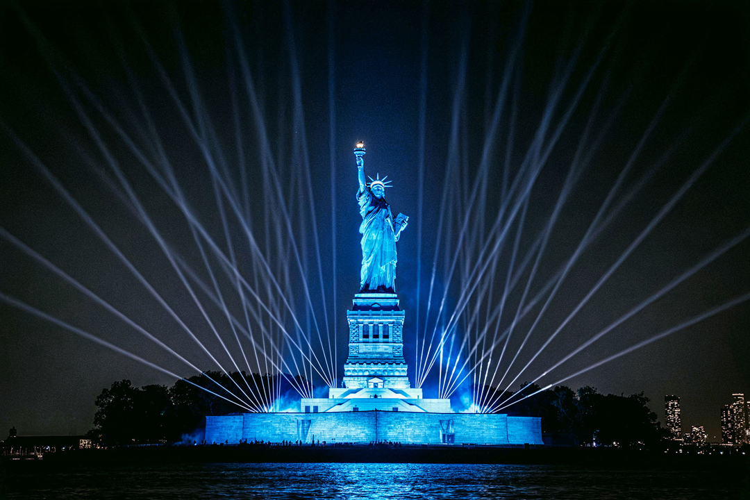 Robe Monumental Liberty Lights photo by Geoffrey Hubbel Robe Monumental Liberty Lights photo by Geoffrey Hubbel