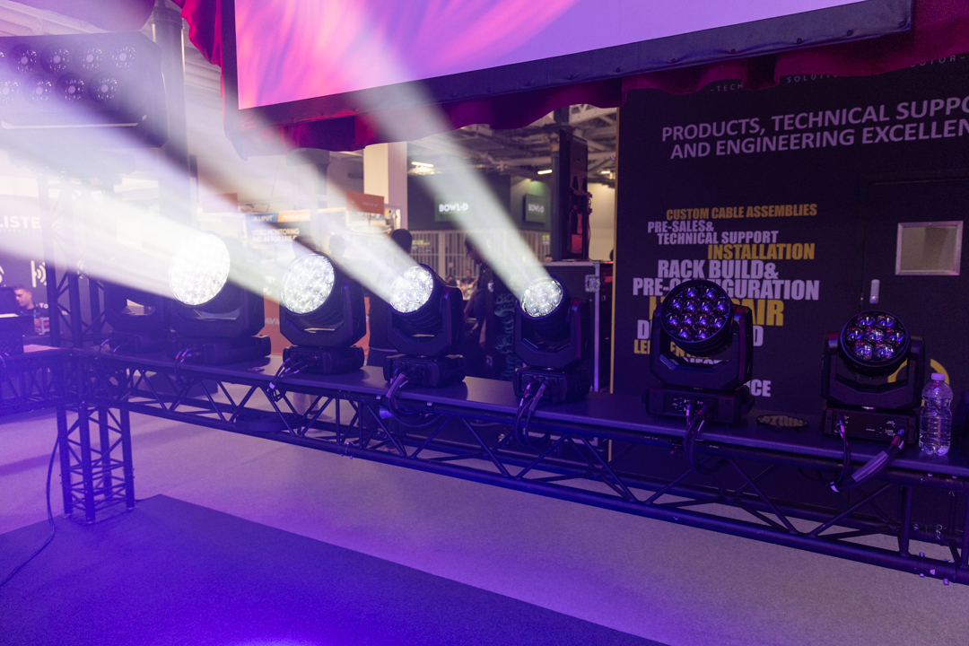 Plasa 2026 Robe Arianne LedBeam 400