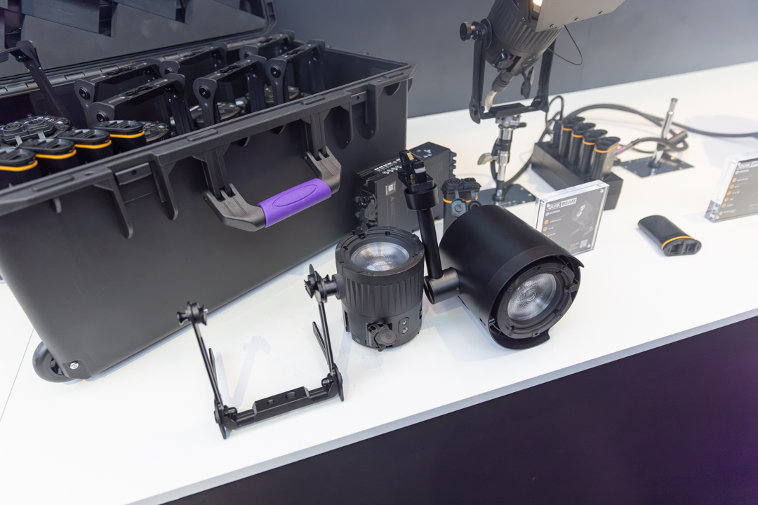 Astera Quickbeam Connect TracklightAdapter